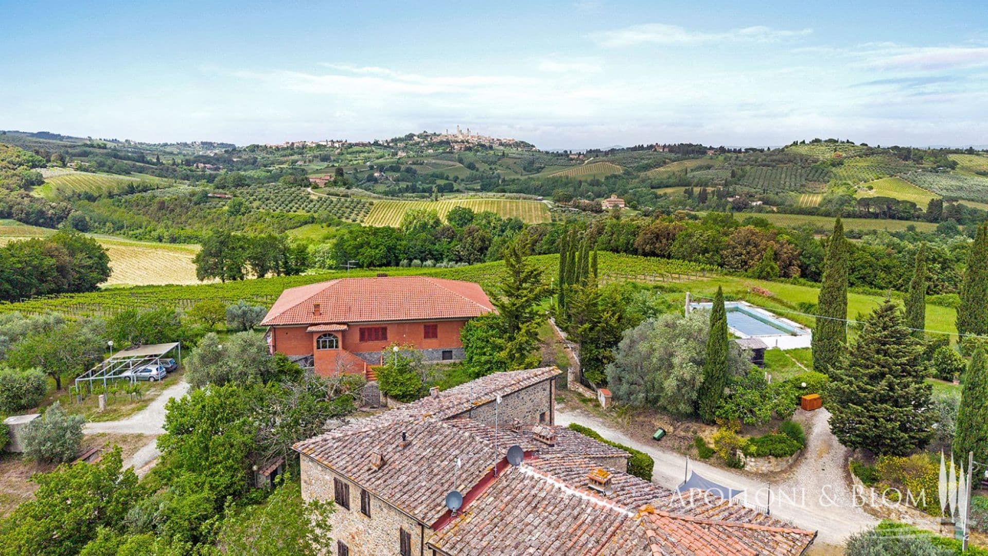 Country home with pool, winery farm, and views of San Gimignano
