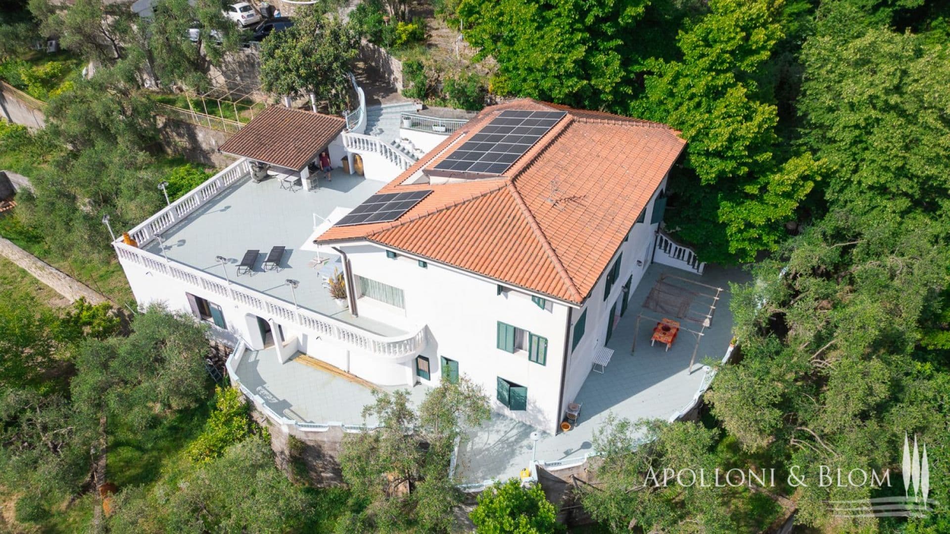 Sea view with panoramic terraces in Sanremo